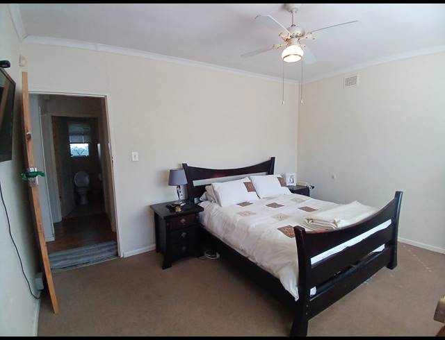 3 BEDROOM HOUSE FOR SALE IN WINDSOR PARK ESTATE